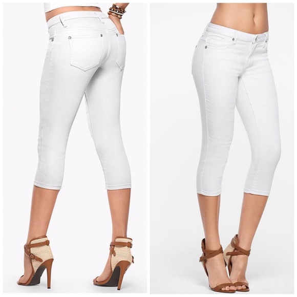 womens white capri jeans